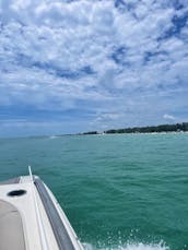 Gorgeous Powerboat for groups of up to 12! Enjoy Anna Maria in style. Perfect for exploring the area and hanging at a sandbar!