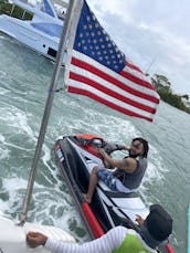 Azimut de 70 pieds à Miami en Floride - 2 jetskis gratuits TOUS INCLUS DANS CE PRIX !