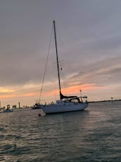 ALL FEES INCLUDED! Endeavor 43 Sailboat Charter out of Miami. 