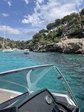 Rent this speedboat Q605 'Helios' 150hp for 7 people in Palma, Spain