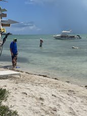 32' Boston Whaler Conquest with large cabin & AC, in lower Florida Keys