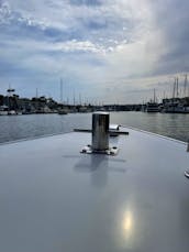 Duffy Boat Crusing in Marina Del Rey Harbor for 6 Passengers