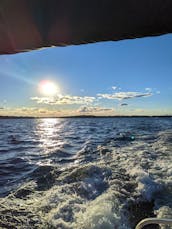 Lake Minnetonka - 27’ Luxury Premier Tritoon for Charter
