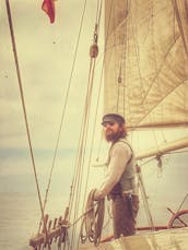 Croisière en bateau pirate avec défilé de Noël à Newport Beach, Californie