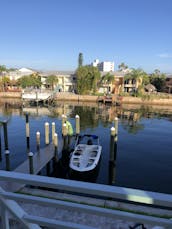 18' Bayliner Deck Boat for 9 People Clearwater and Tampa (10% Weekday Discount!)