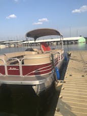 2018 Sun Tracker Party Barge 24 DLX Pontoon Boat | Lake Grapevine |