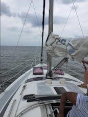 38-ft Hunter 376 Sailing Adventure in Annapolis