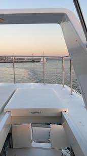 Ultimate Charter em um espaçoso iate de luxo Dyna de 57 pés em Marina del Rey, Califórnia