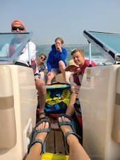 ¡Divertido corredor de bolos Chris Craft con V8 de 20 pies en Colorado Springs!