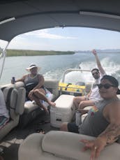 22' Viaggio Tritoon en Havasu con capitán licenciado 