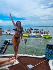 WHISKEY DANGER-Second Largest Luxury Rental Yacht Lake Lewisville-4 Hour Minimum