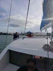 Catamaran de luxe situé dans le centre-ville de Miami