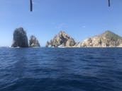  Navega en Cabo San Lucas a bordo de un catamarán de 25 pies para 6 personas