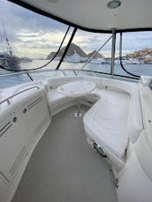 Yacht à moteur personnalisé de 52 pieds à louer à Cabo San Lucas