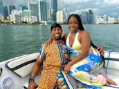 2h Exclusive Private Boat tour in Miami with champagne