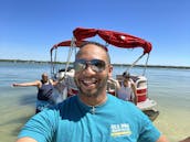 20ft Pontoon Suntracker Party Barge in St. Petersburg. Gas included!