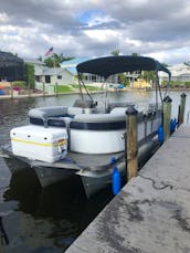 2020 Manitou Aurora 200 HP Tritoon Boat in Cape Coral