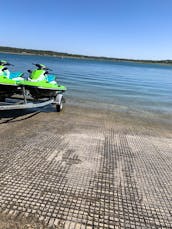 2 2022 Yamaha Ex Deluxe Wave Runners for Rent on Canyon Lake, TX
