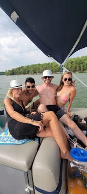 Party Pontoon with Captain and Fuel included on Percy Priest, TN