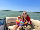 27FT Luxury Pontoon for rent on Grapevine Lake