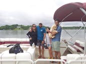 28 Ft. Pontoon Boat -Near Nashville on Old Hickory Lake