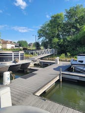 LAKE NORMAN LUXURY PONTOON RENTAL! 5 STAR, FIRST CLASS SERVICE!