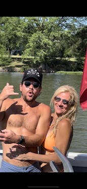 Lake Austin - Party Cove Experience!