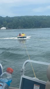 20ft Sullivan Sunchaser Pontoon in Lake Wylie, South Carolina