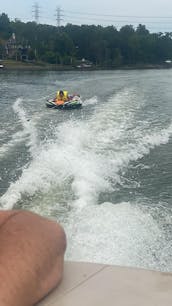 20ft Sullivan Sunchaser Pontoon in Lake Wylie, South Carolina