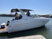 40’ Power Cruiser Yacht on Lewisville Lake