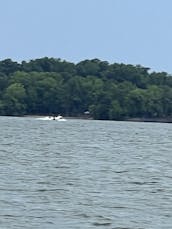 20ft Sullivan Sunchaser Pontoon in Lake Wylie, South Carolina