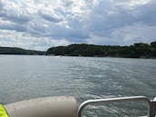 20ft Sullivan Sunchaser Pontoon in Lake Wylie, South Carolina