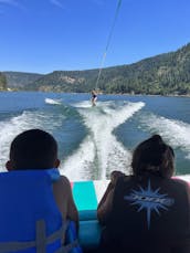 Aluguel de barcos para 6 pessoas no Lago Coeur d'Alene