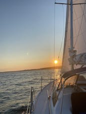 Sailing in Newport- Catalina 320 Sailboat with Captain Kenneth & Captain Perrin