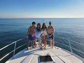 52' Sea Ray Yacht Charter for 12 people in Cancún