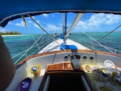 Cruising Monohull In Nassau, The Bahamas