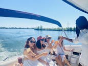 15 Person Sea Ray 40' Motor Yacht in Quebec