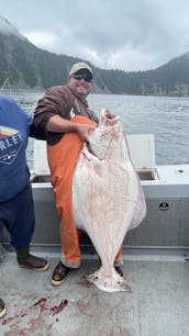 Go Fishing on 22' Hewescraft Pro V 200 Fishing Boat in Seward, Alaska