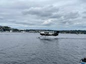 Lake Union cruise on Seattle's only Expandable Pontoon Boat