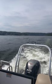 Luxury pontoon for rent in Lake Wallenpaupack