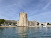 TOUR PRIVADO DE MEDIO DÍA A LA LAGUNA AZUL Y LA ISLA SOLTA desde Split