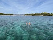 TOUR PRIVADO DE MEDIO DÍA A LA LAGUNA AZUL Y LA ISLA SOLTA desde Split