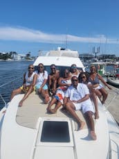 Intermarine 38' Luxury Party Lunch Boat In Rio De Janeiro, Brazil