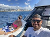 Fretamento particular de catamarã elétrico personalizado de 30 pés em Waikiki, Havaí