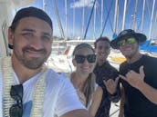 Fretamento particular de catamarã elétrico personalizado de 30 pés em Waikiki, Havaí