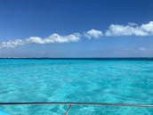 Beautiful 51' Sea Ray Motor Yacht in Cancún