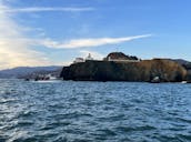 Extraño yate a motor Axopar 24TT de 26 pies para aventuras en la bahía de San Francisco