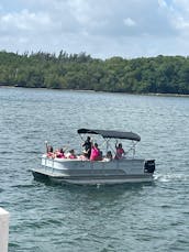 Bentley 200 Pontoon for 12 people in Miami Beach , Florida