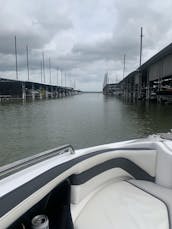 25’ Luxury Yamaha Charter on Lake Grapevine TX