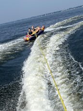 Comodidad y deportes acuáticos en el lago Livingston